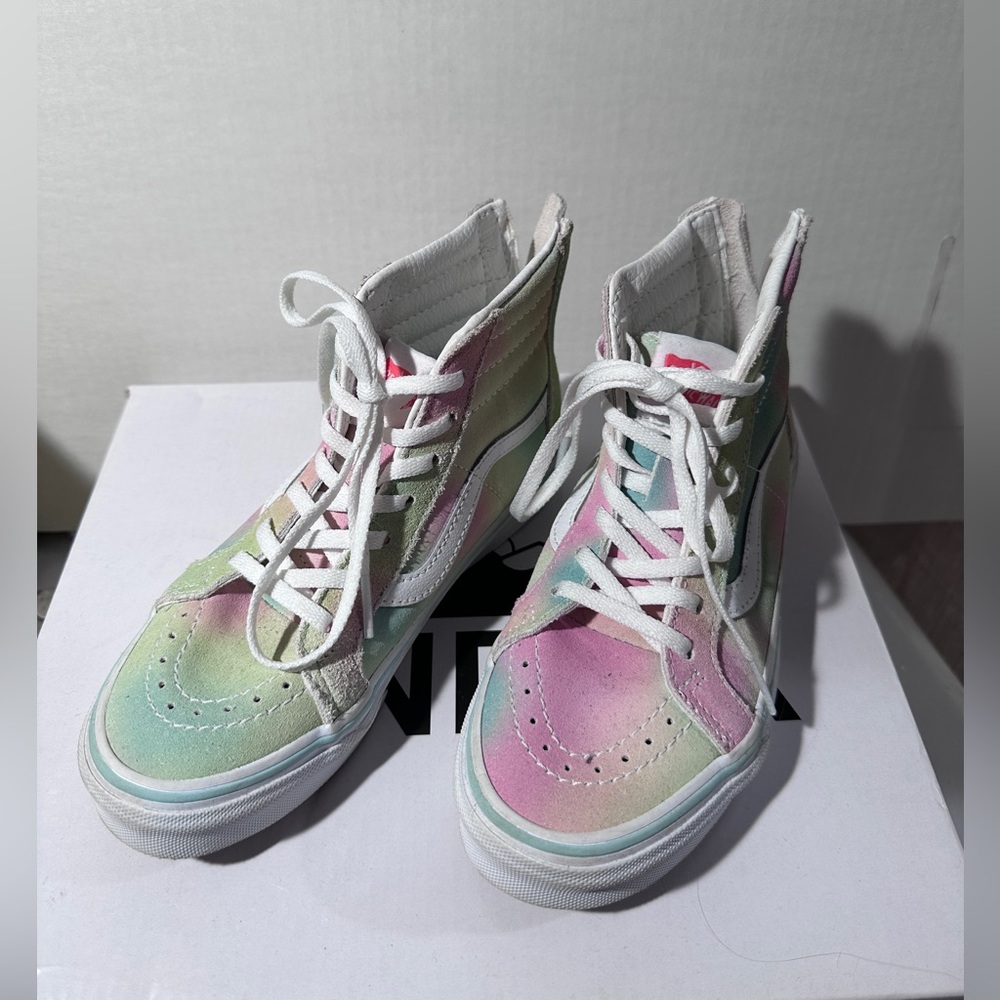 Vans Sk8 - hi zip rainbow sneaker SIZE 1.5 big kids